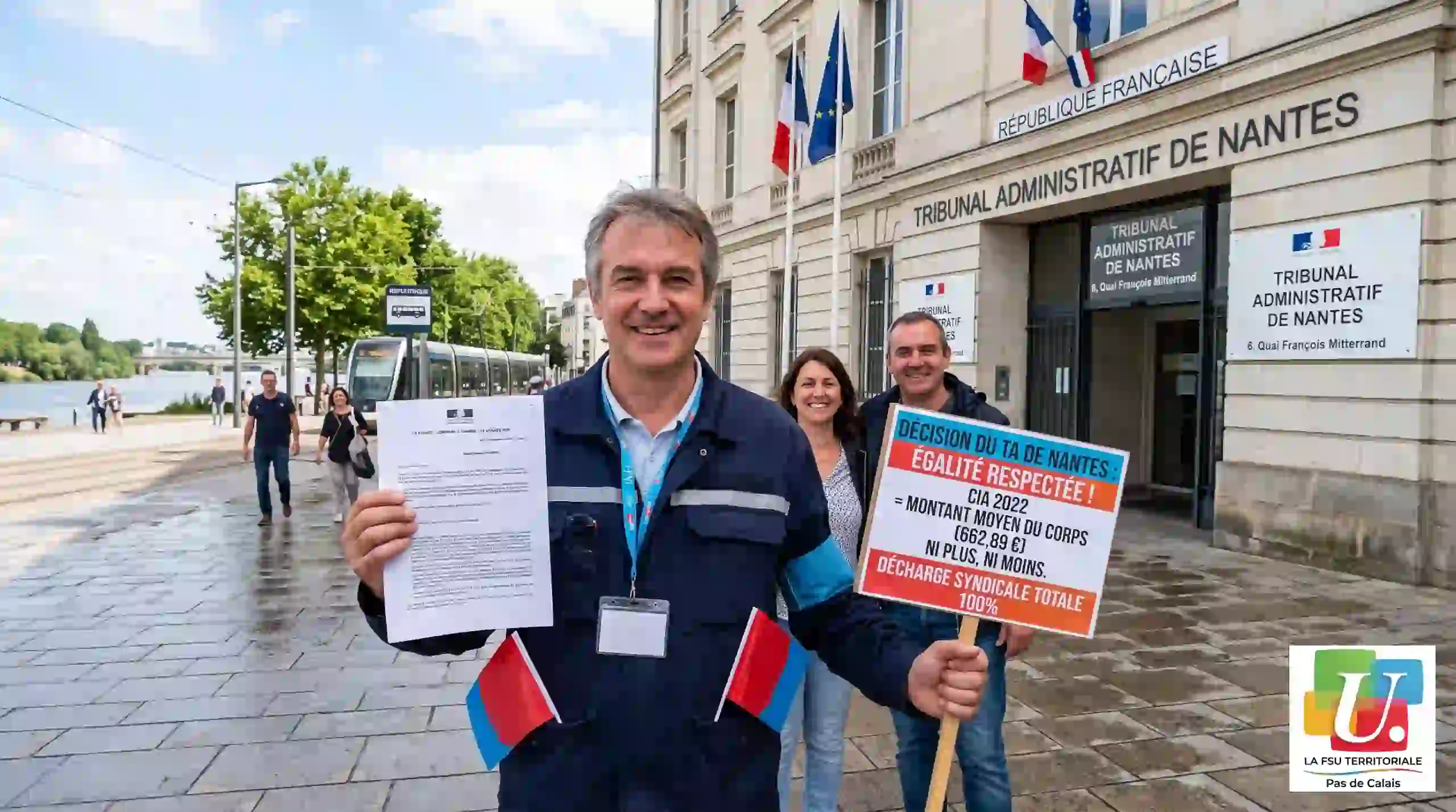 Photographie photoréaliste de trois agents de la fonction publique devant le Tribunal Administratif de Nantes.